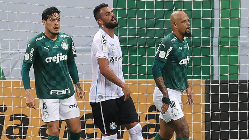 Gustavo Gómez e Felipe Melo