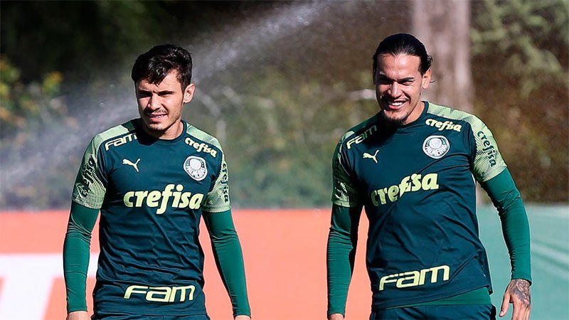 Raphael Veiga e Gustavo Gómez