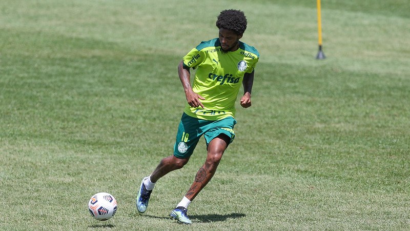 Treino Luiz Adriano