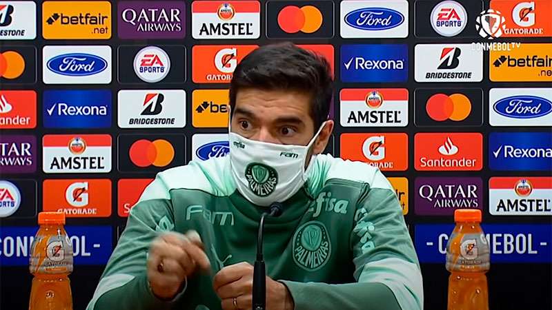 Abel Ferreira concede entrevista coletiva após partida pela Libertadores