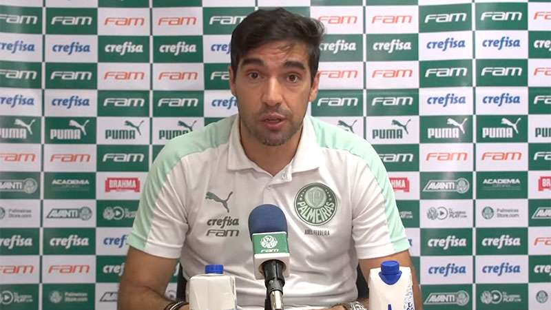 Abel Ferreira concede entrevista coletiva após a vitória do Palmeiras sobre o CRB