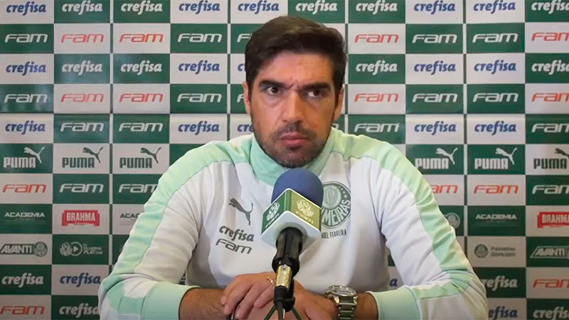 Abel Ferreira concede entrevista coletiva após a eliminação na Copa do Brasil para o CRB.