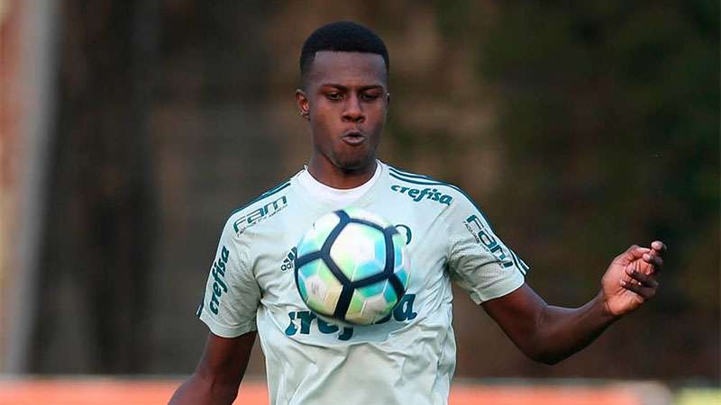 Pedrão em treino no Palmeiras em 2018