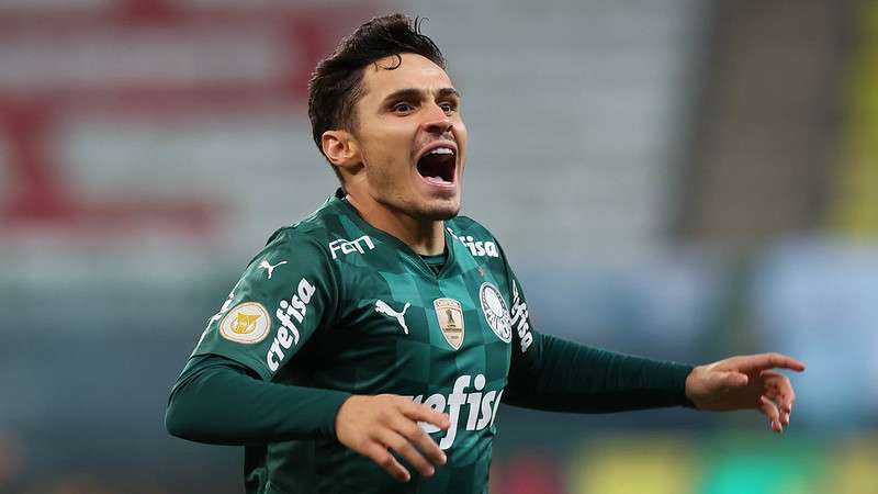 Raphael Veiga comemora o golaço contra o SCCP no Allianz Parque