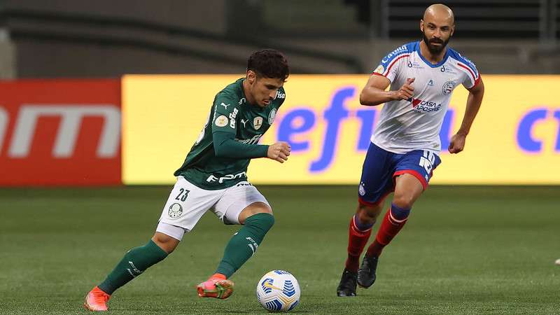 Raphael Veiga, do Palmeiras, em partida contra o Bahia no Allianz Parque