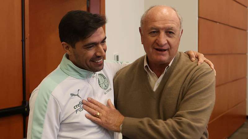 Abel Ferreira se encontra com Felipão na concentração do Palmeiras