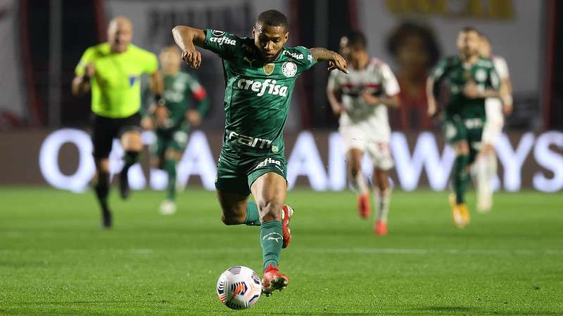 O atacante Wesley, do Palmeiras, durante partida contra o SPFC