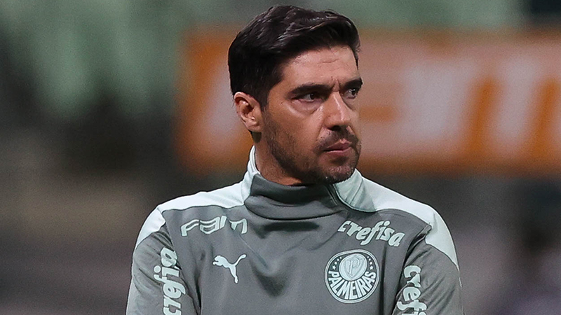 Abel Ferreira durante jogo do Palmeiras no Allianz Parque