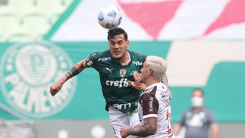 Gustavo Gómez durante partida do Palmeiras contra o Flamengo.