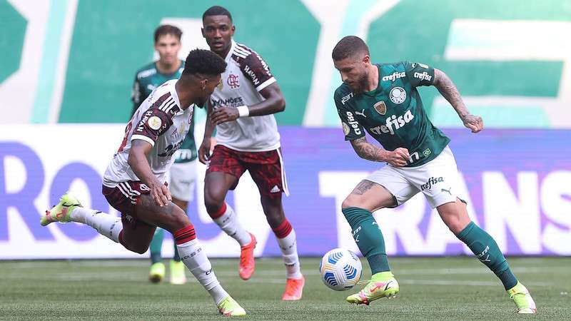 Zé Rafael em jogo do Palmeiras contra o Flamengo, pelo Brasileirão 2021, no Allianz Parque.