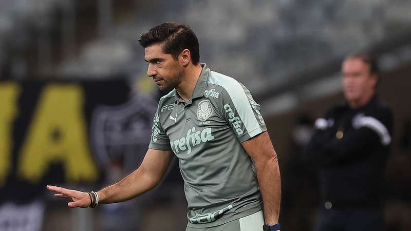 Abel Ferreira em jogo do Palmeiras contra o Atlético-MG, durante partida válida pela décima sexta rodada do Brasileirão 2021, no Mineirão.