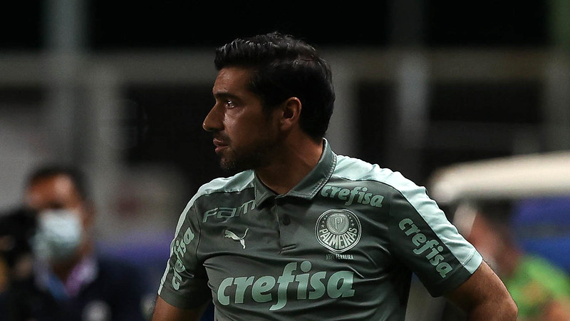 Abel Ferreira em jogo do Palmeiras contra o América-MG, durante partida válida pela vigésima quarta rodada Brasileirão 2021, no estádio Independência.