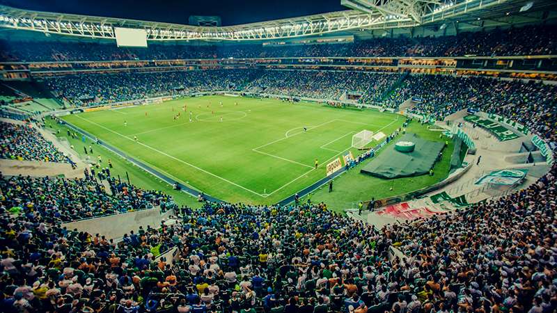 Torcida do Palmeiras retornará ao Allianz Parque após 57 jogos. Nesse sábado, dia 09/10, a arena Allianz Parque voltará a receber a torcida do Palmeiras. A venda de ingressos foi autorizada pelas autoridades.