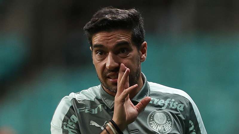 Abel Ferreira em jogo do Palmeiras contra o Bahia, durante partida válida pela vigésima sexta rodada do Brasileirão 2021, na arena Fonte Nova.