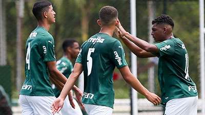 Chuva de gols: o Palmeiras Sub-17 goleou mais uma vez no Campeonato Paulista da categoria.