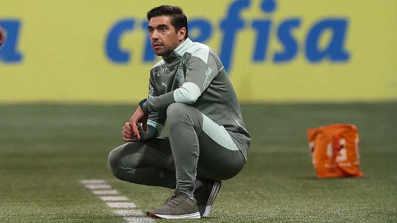 Abel Ferreira em jogo do Palmeiras contra o Sport, durante partida válida pela vigésima oitava rodada do Brasileirão 2021, no Allianz Parque.