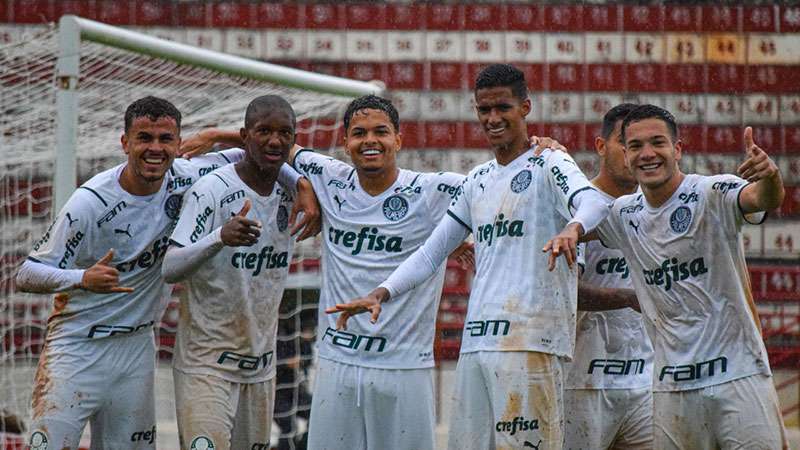 Em estreia de Paulo Victor a frente da equipe, o Sub-20 do Palmeiras vence a Itapirense por 2x0 no Campeonato Paulista, em Itapira.