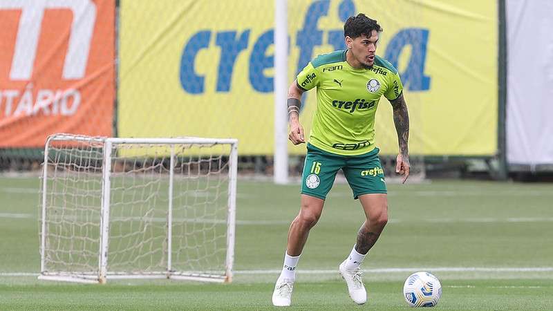 Gustavo Gómez durante treinamento do Palmeiras na Academia de Futebol.