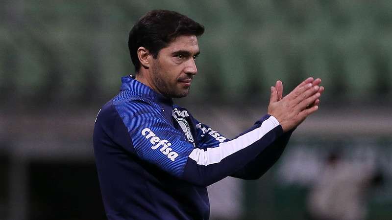 Abel Ferreira em seu jogo de estreia a frente do Palmeiras, contra a equipe do Red Bull Bragantino, durante segunda partida válida pelas oitavas de final da Copa do Brasil, no Allianz Parque.