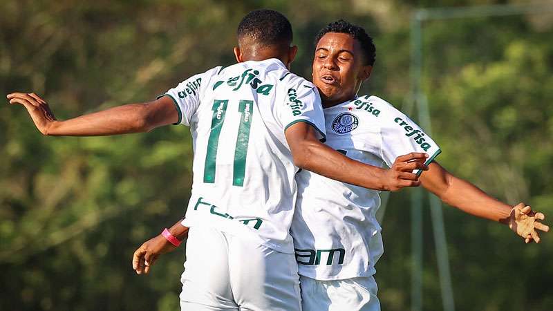 Sub-15 do Palmeiras encerra primeira fase da Nike Premier Cup com goleada.