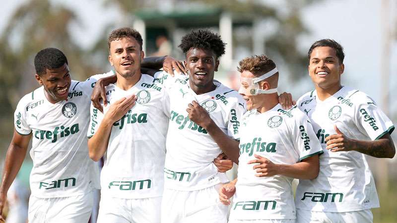 Palmeiras Sub-20 goleia VOCEM por 10 a 0 pelo Campeonato Paulista.