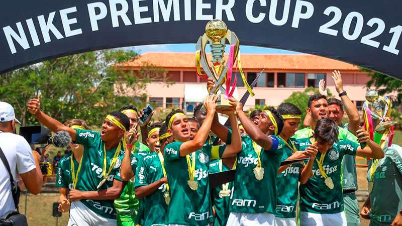 Sub-15 do Palmeiras goleia SCCP e conquista Nike Premier Cup.