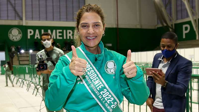 A nova presidente Leila Pereira foi eleita na tarde deste sábado (20), em Assembleia Geral realizada ginásio poliesportivo do clube social, em São Paulo.