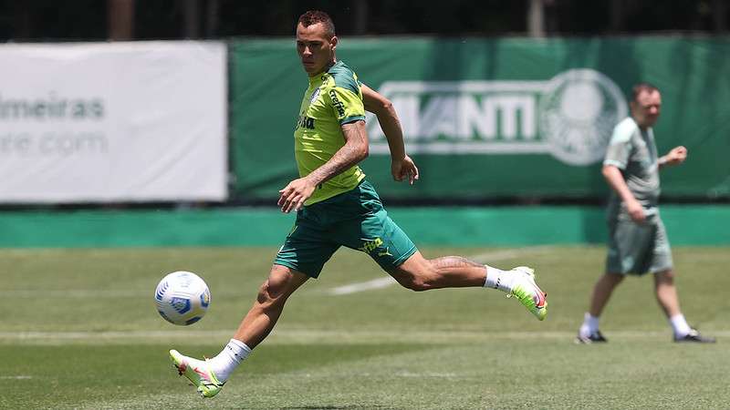 Breno Lopes durante treinos táticos do Palmeiras, na Academia de Futebol.