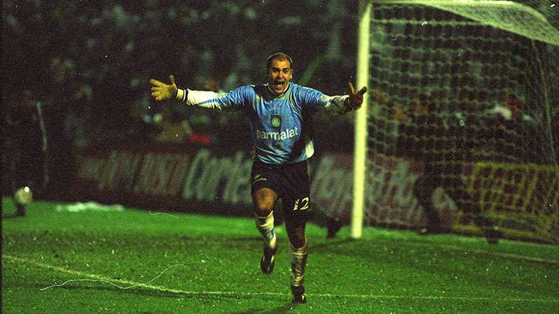 Marcos saindo pra comemorar a conquista da Libertadores de 1999, pelo Palmeiras, em pleno Palestra Itália.