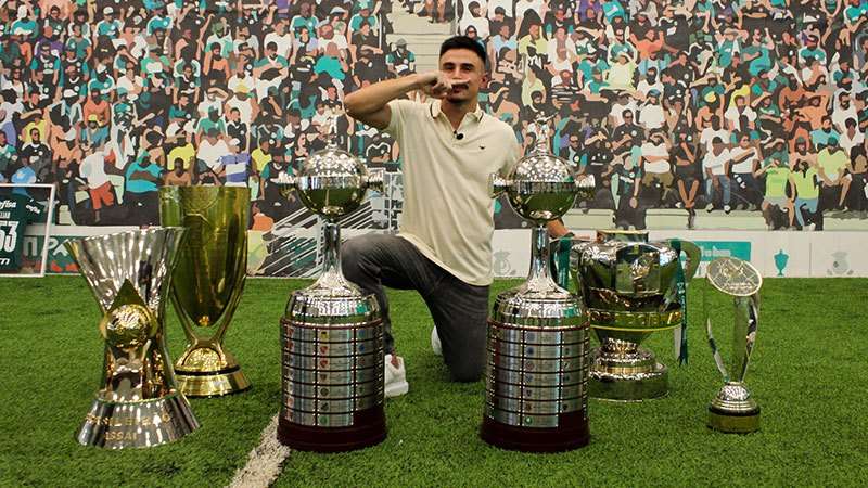 Homenagem na despedida do atacante Willian, na Academia de Futebol, em São Paulo-SP.