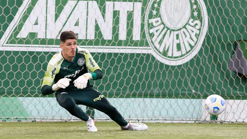 Vinicius Silvestre durante treinamento do Palmeiras na Academia de Futebol, em São Paulo-SP.