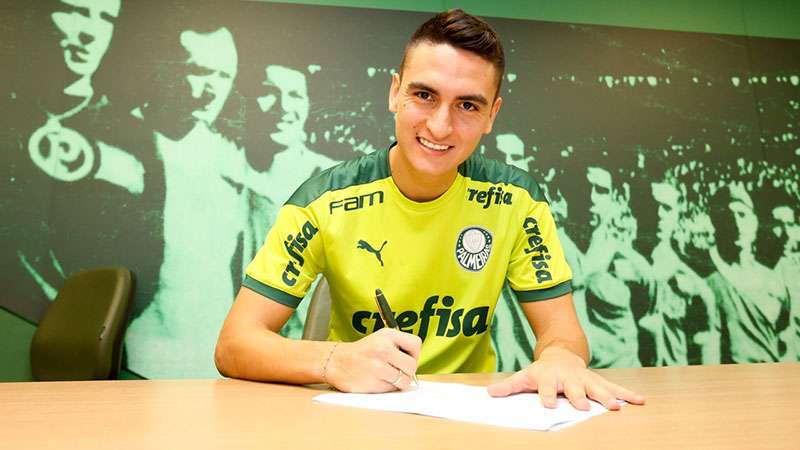 Atuesta assina com o Palmeiras e se diz impressionado com a estrutura do clube.