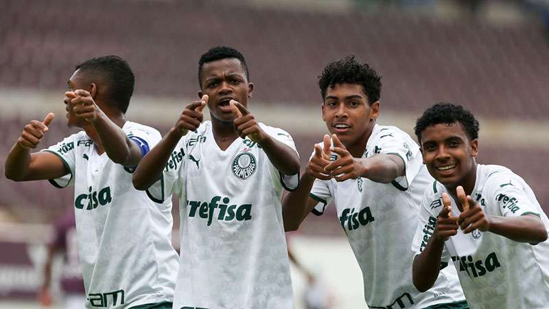 Após vencer jogo de ida por 2 a 0, a equipe Sub-15 do Palmeiras ficou no empate em 1 a 1 no jogo decisivo.