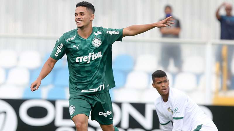 Gabriel Silva comemora seu gol pelo Palmeiras na goleada por 6x1 sobre o ASSU, na estreia na Copa São Paulo Jr.