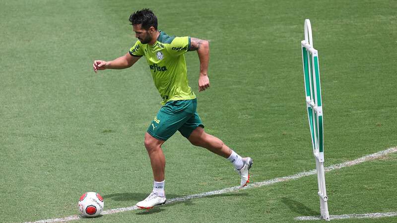 Luan durante treinamento do Palmeiras, na Academia de Futebol.