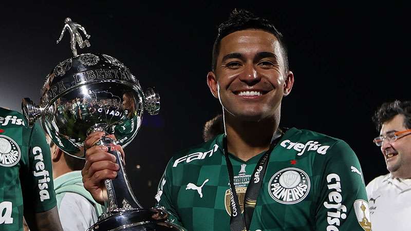 Dudu nas comemorações do Palmeiras pela conquista da Copa Libertadores 2021.