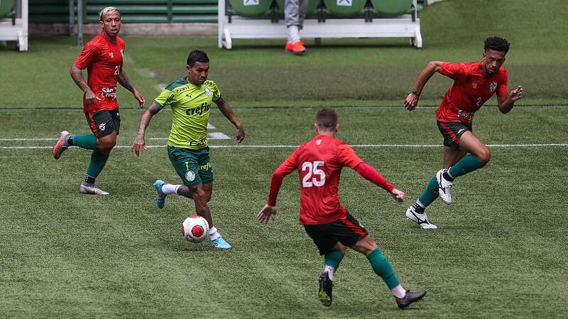 Dudu durante jogo-treino do Palmeiras contra a Portuguesa, no Allianz Parque.