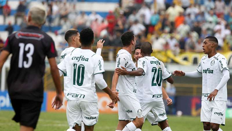 Palmeiras goleia Mauá e se classifica para a terceira fase da Copinha.