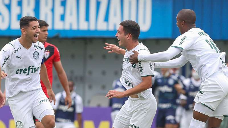 Palmeiras faz ótima partida, vence Atlético-GO e avança para as oitavas da Copinha.