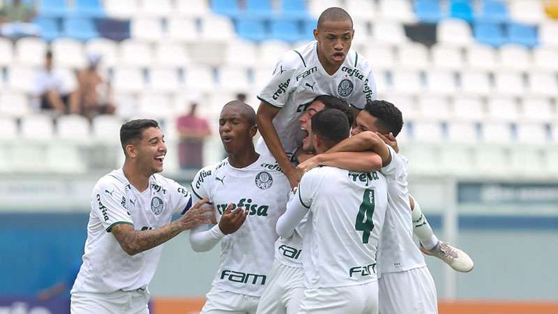 Palmeiras faz ótima partida, vence Atlético-GO e avança para as oitavas da Copinha.