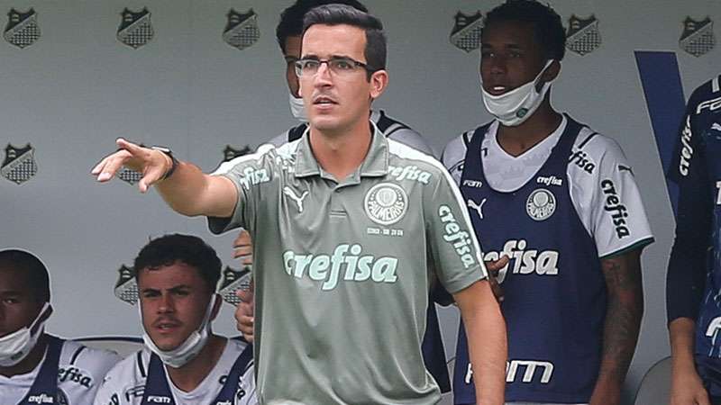 Paulo Victor durante a partida entre Palmeiras e Atlético-GO, válida pela terceira fase da Copa São Paulo de Futebol Júnior, no estádio Distrital do Inamar, em Diadema-SP.
