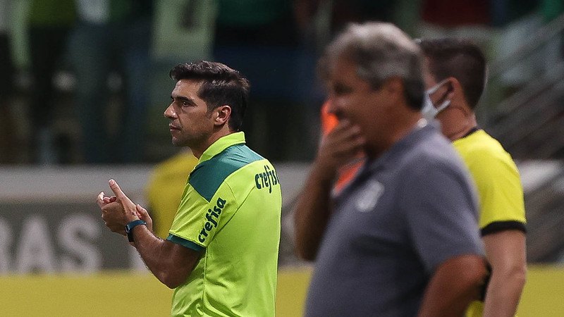 Abel Ferreira em jogo do Palmeiras contra a Ponte Preta, durante partida válida pela primeira rodada do Paulistão 2022, no Allianz Parque.