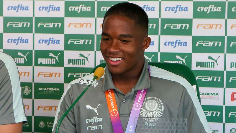 Endrick em entrevista coletiva do Palmeiras, na Academia de Futebol, em São Paulo-SP.