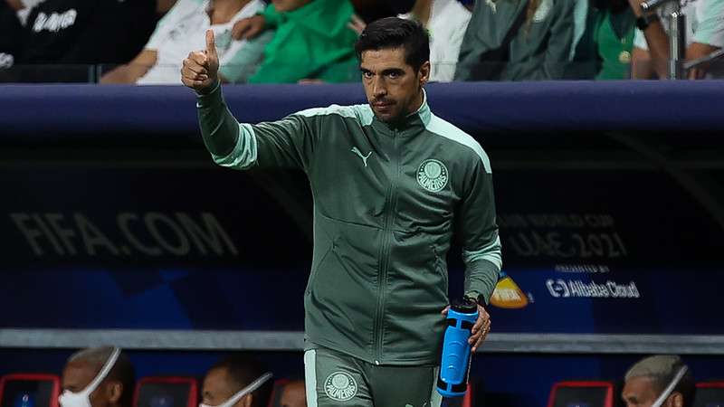 Abel Ferreira durante partida entre Palmeiras e Chelsea, válida pela final do Mundial de Clubes da FIFA 2021, no Mohammed Bin Zayed Stadium, em Abu Dhabi-EAU.