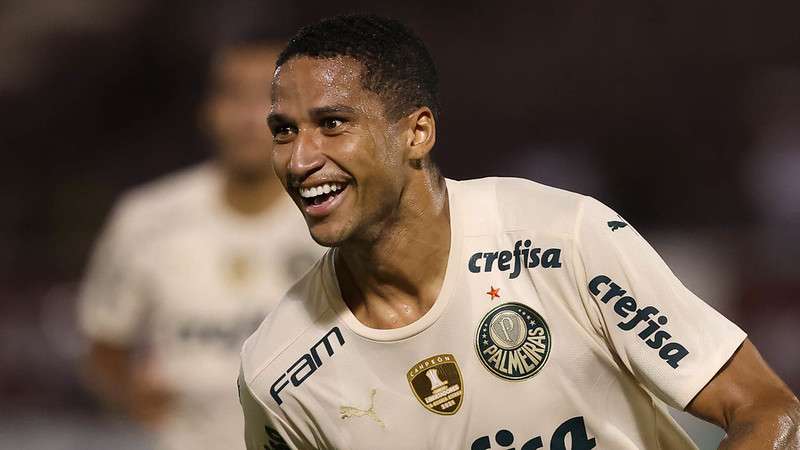 Murilo comemora seu gol pelo Palmeiras contra a Ferroviária, durante partida válida pela sétima rodada do Paulistão, no Estádio Municipal Dr Ademar Pereira de Barros.