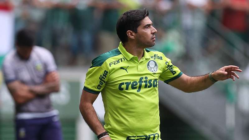 Abel Ferreira em jogo do Palmeiras contra o Santo André, durante partida válida pela oitava rodada do Paulistão 2022, no Allianz Parque.