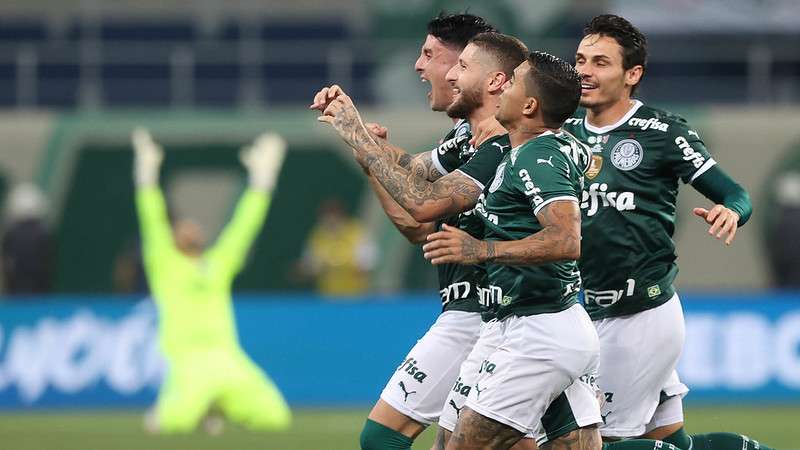 Zé Rafael comemora seu gol pelo Palmeiras contra o Athletico-PR, durante segunda partida válida pelas finais da Recopa Sul-Americana 2022, no Allianz Parque.