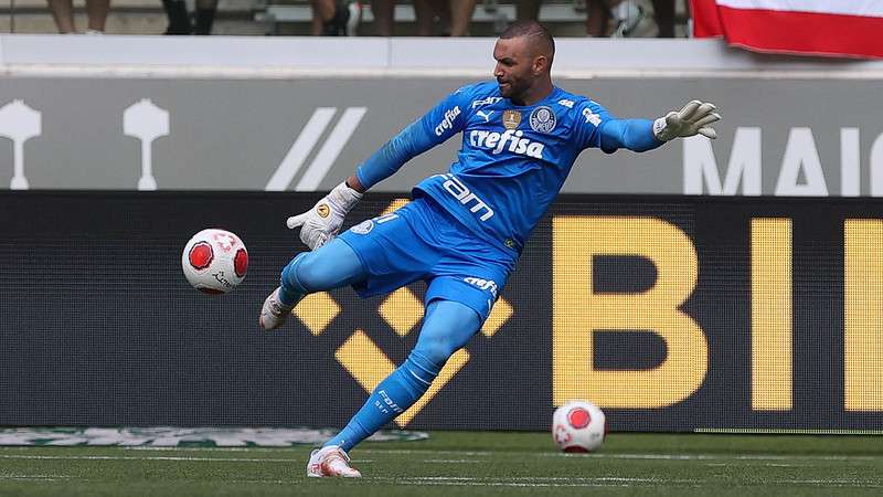 Weverton durante jogo do Palmeiras contra o Guarani, válido pela décima rodada do Paulistão 2022, no Allianz Parque.