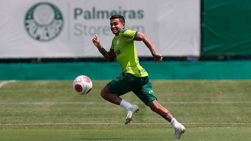 Dudu durante treinamento do Palmeiras, na Academia de Futebol.