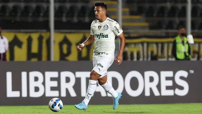 Gabriel Menino em jogo do Palmeiras contra o Deportivo Táchira, durante partida válida pela fase de grupos da Libertadores 2022, no Estádio Pueblo Nuevo.